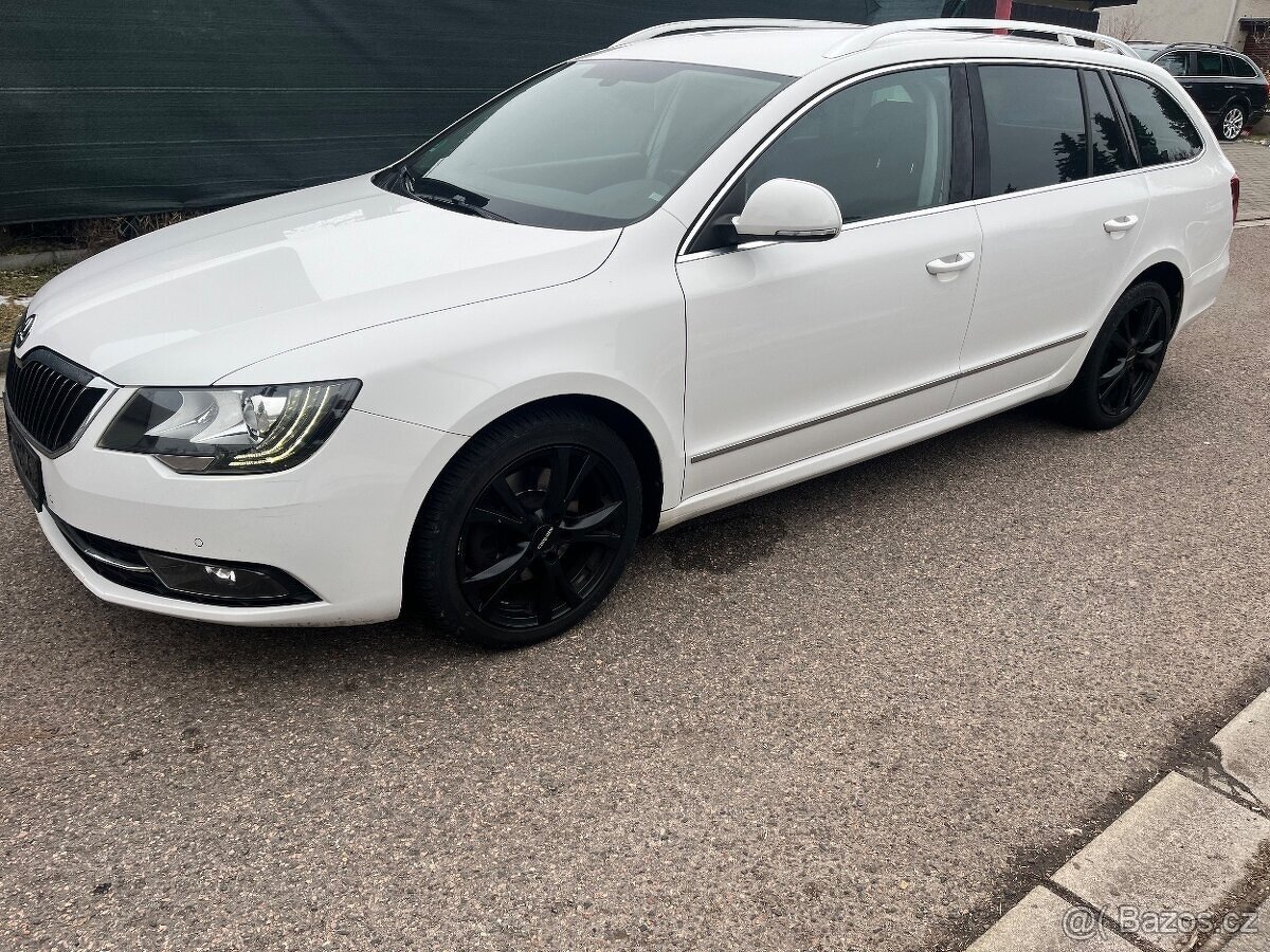 Škoda Superb 2 facelift 2014 125kW DSG Elegance - 13
