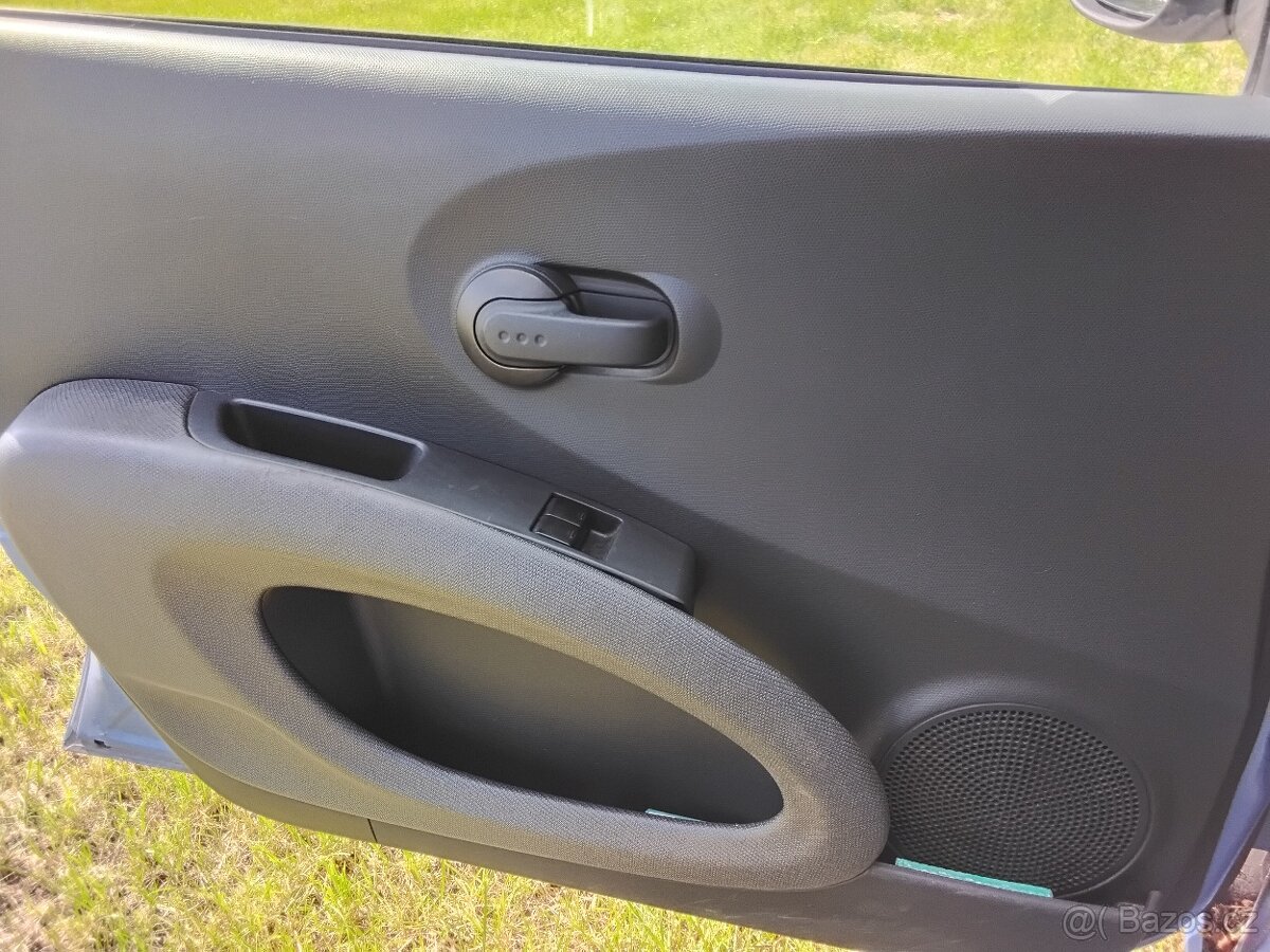 Nissan Micra - 13