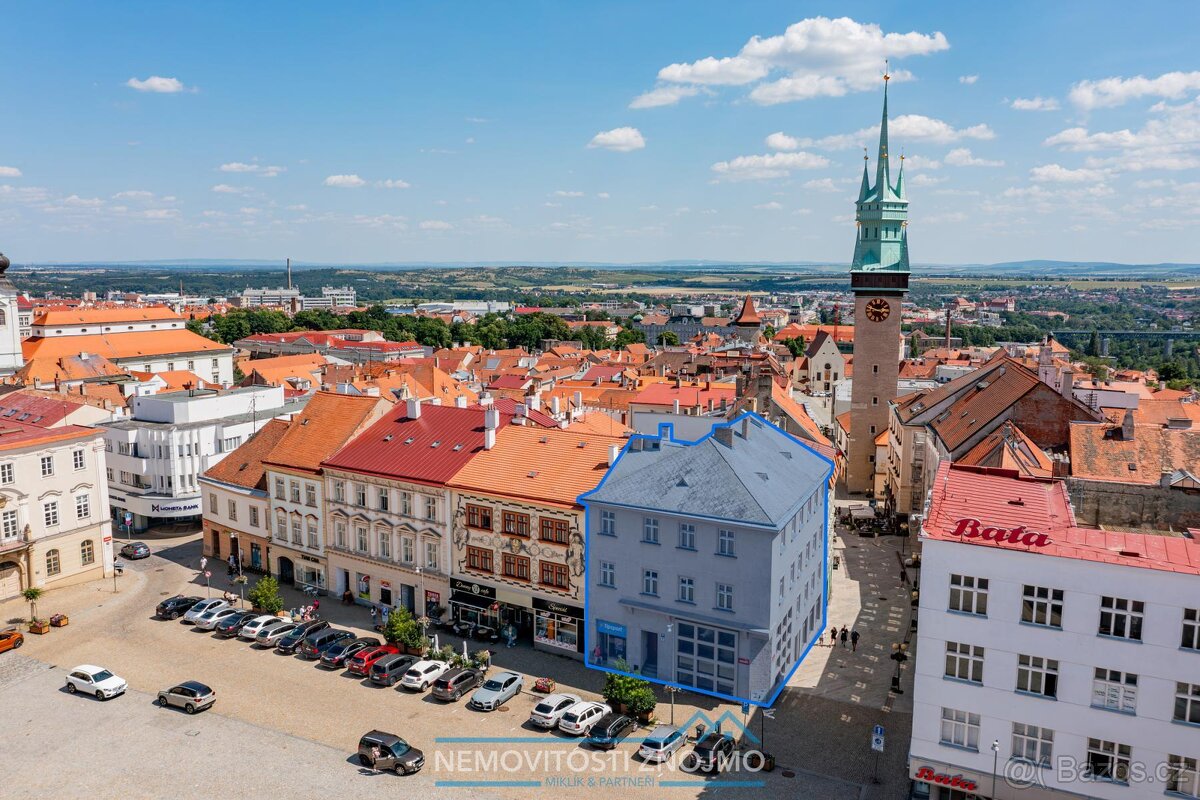Prodej činžovního domu, centrum města Znojma, ul. Horní námě - 13