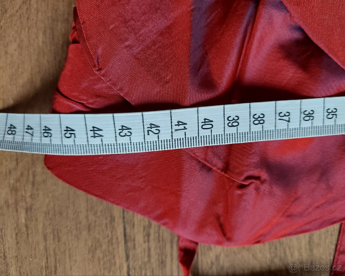 Dlouhé plesové šaty. - 13