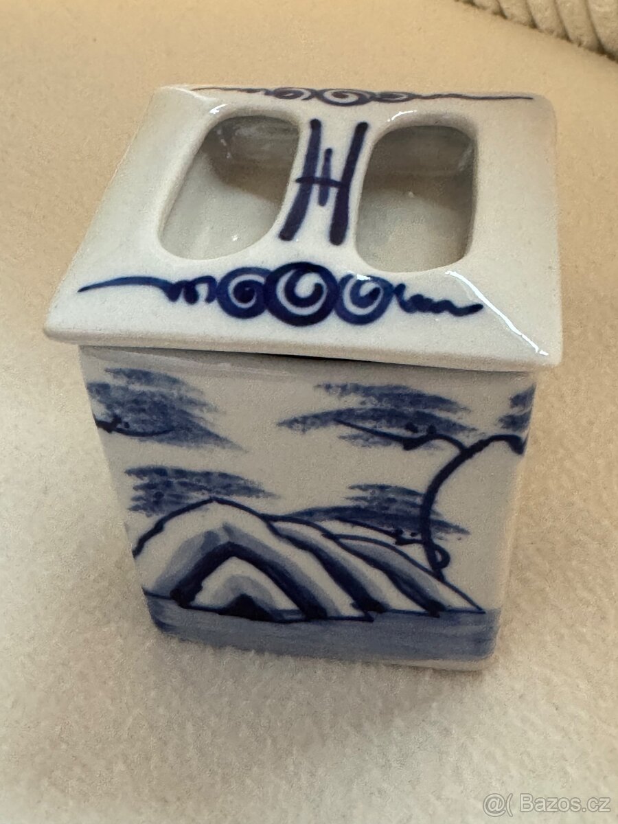 Stará čínská čajová souprava- modrobílé barvy. - 13