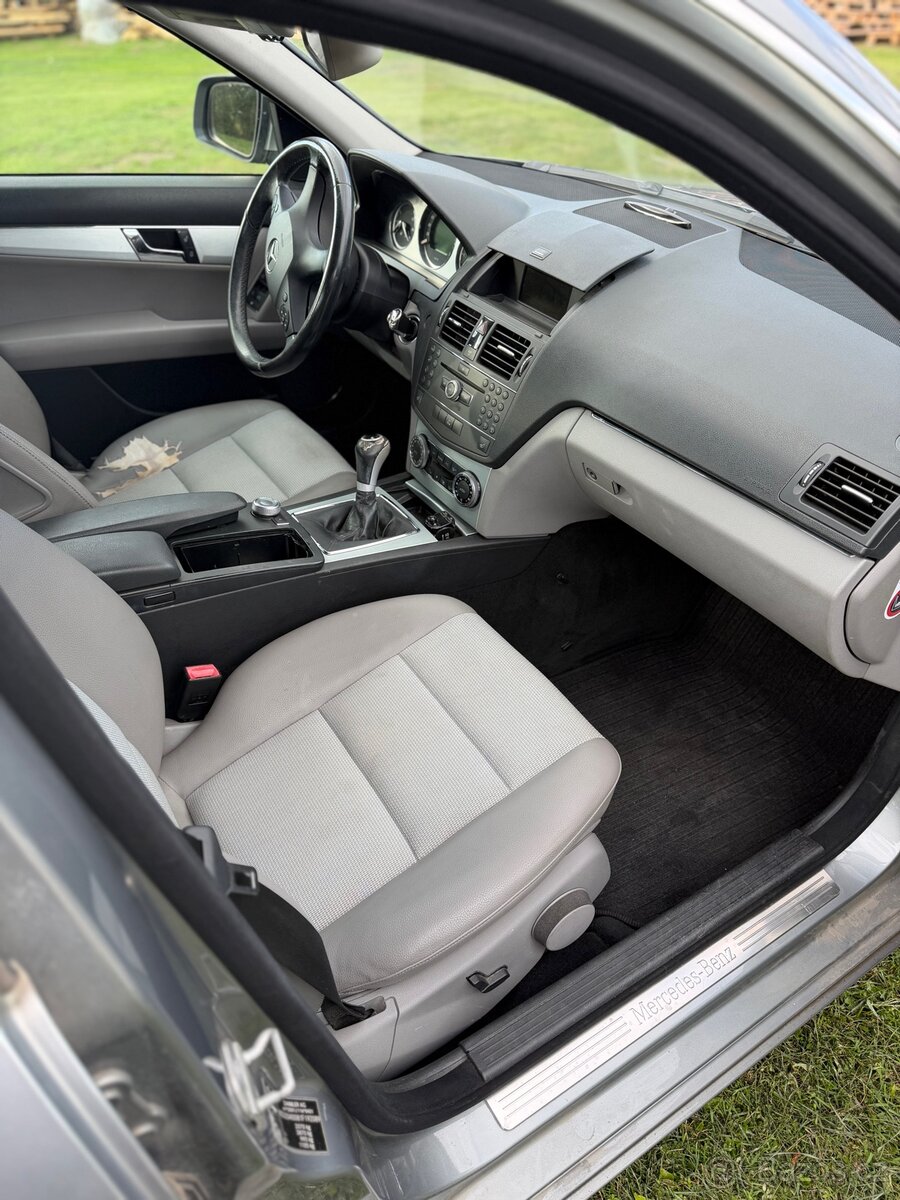 Mercedes Benz C 220 CDI - 13