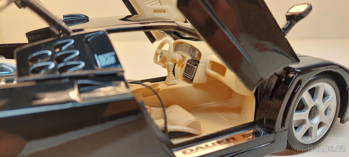 1:18 BUGATTI EB110 DAUER - 13