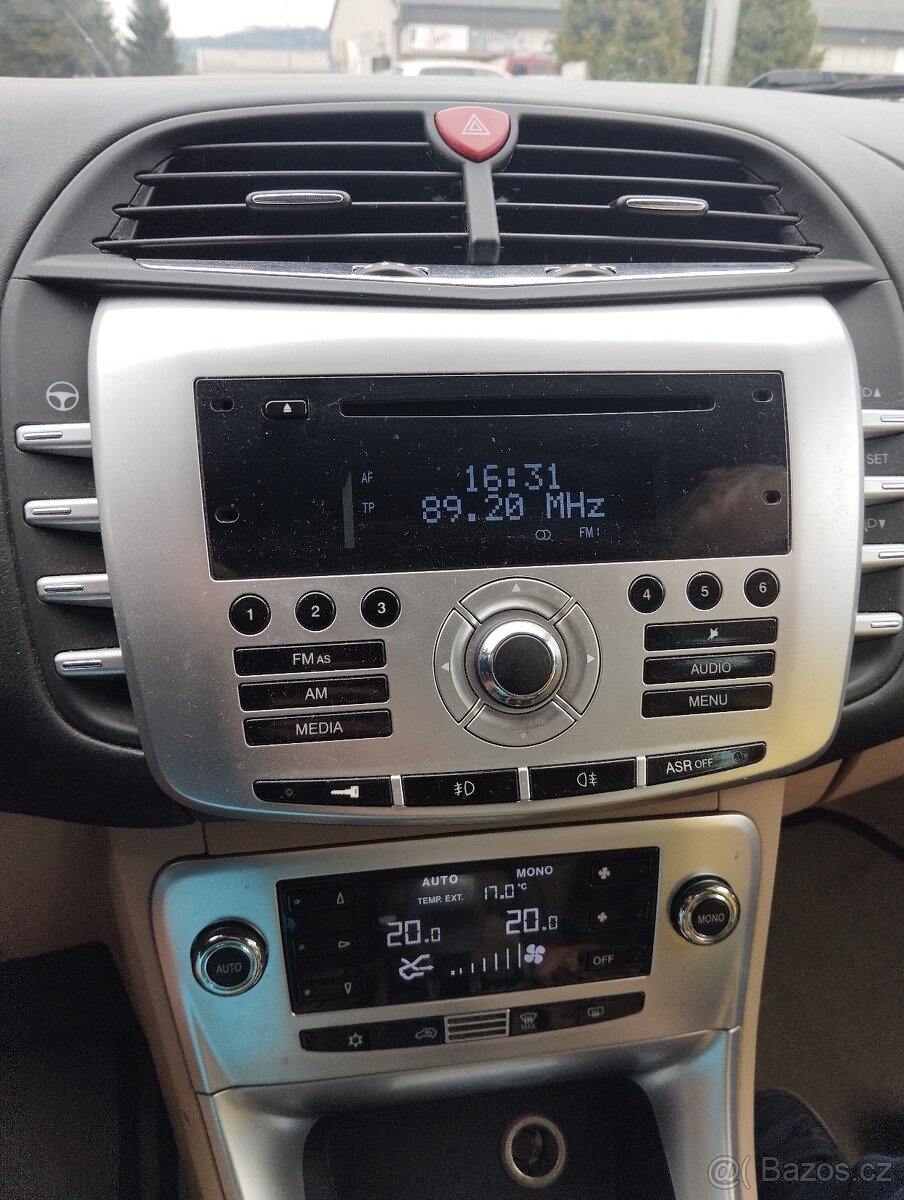 Lancia delta III 2 JTD 121KW - 13