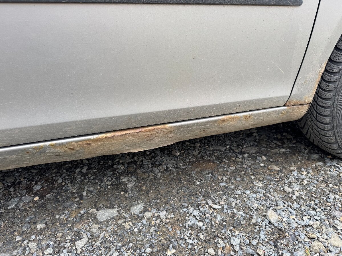 Prodám Škoda Roomster, r.v. 2007 - 13