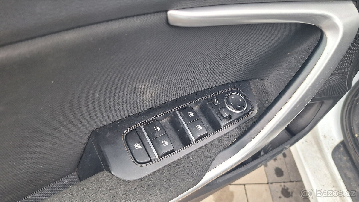 Kia CEED SW CD 1,4T-GDI GPF EXCLUSIVE 2019 - 13