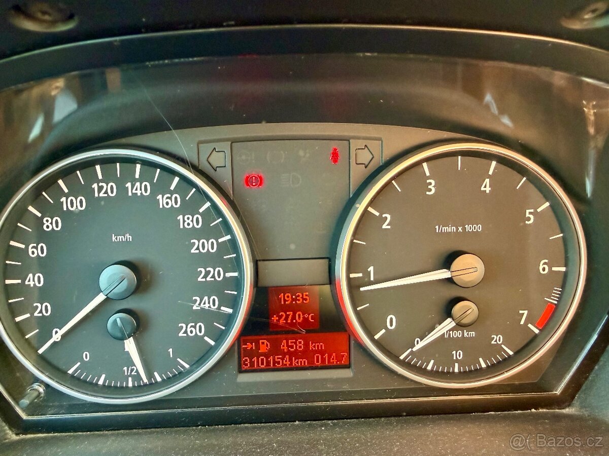 BMW E91 320i - 13