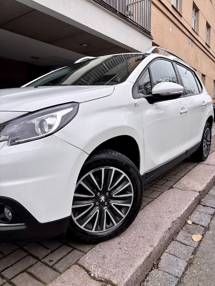 Peugeot 2008 - 13