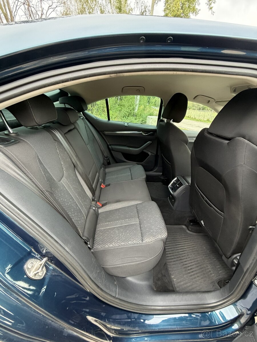 Škoda Octavia NX e-TECH, 2021, 1,5L, 110 kW - 13