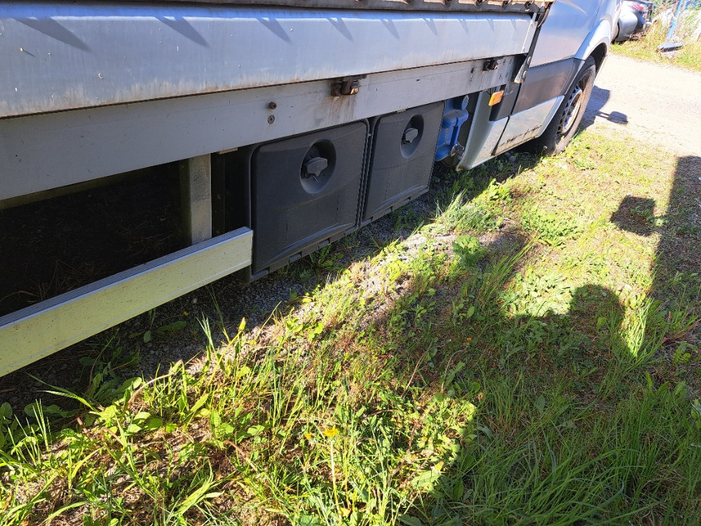 VOLKSWAGEN CRAFTER 2,5 TDI na ND - 13