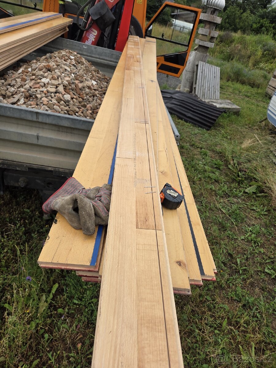 Prodám parketovou zatěžovou podlahu Junckers industrier (l - 13