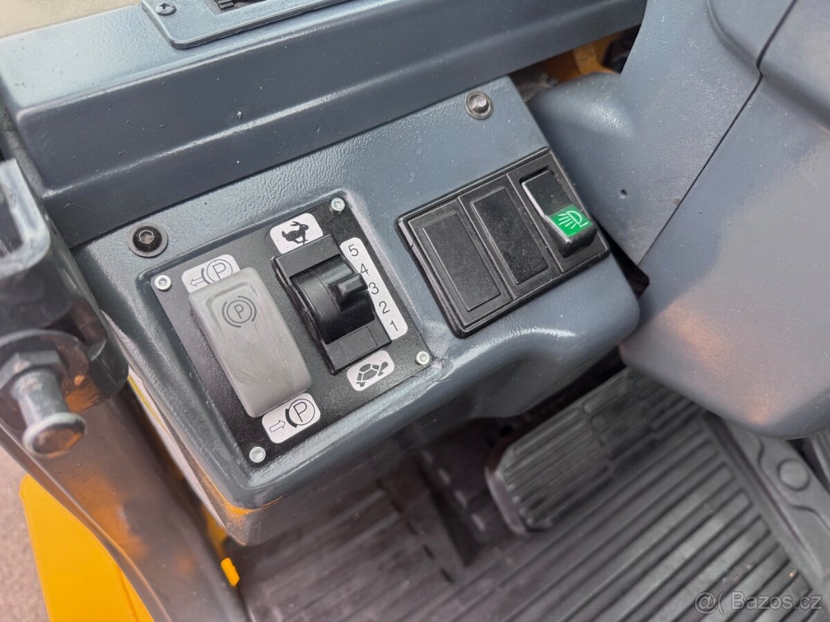 Jungheinrich DFG 20 diesel 2t triplex 4,4m kabina - 13