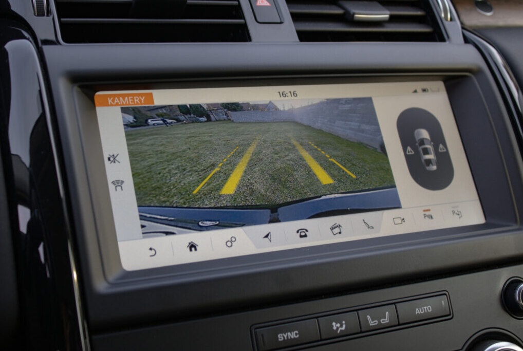 Land Rover Discovery 3.0 SDV6 SE - 13