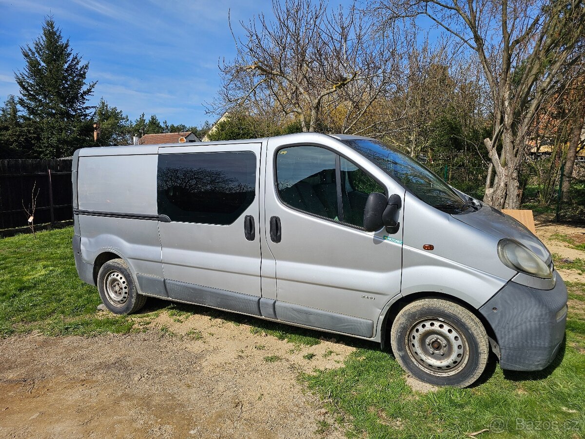 Opel Vivaro 2.5 DTI Van L2H1 - 13