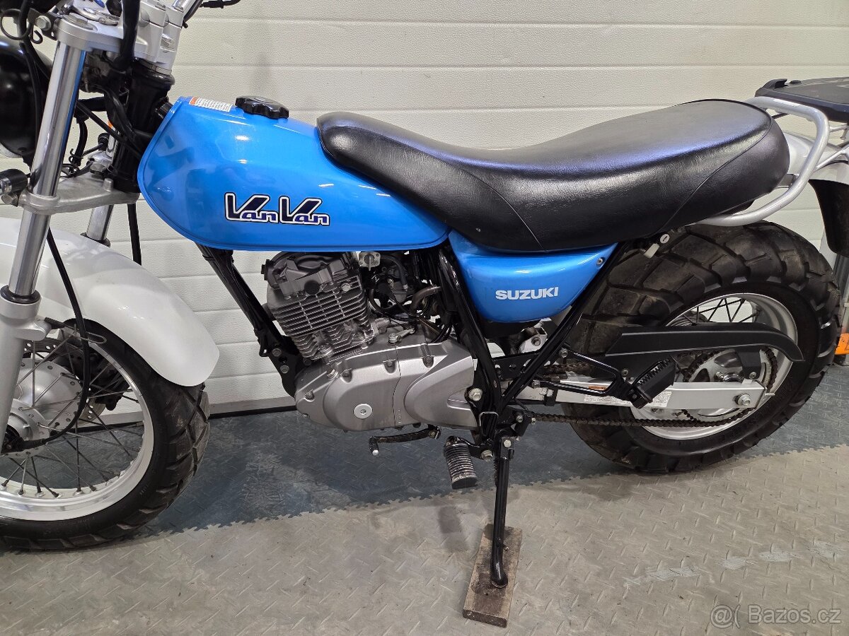 Suzuki Van Van 125 - 13