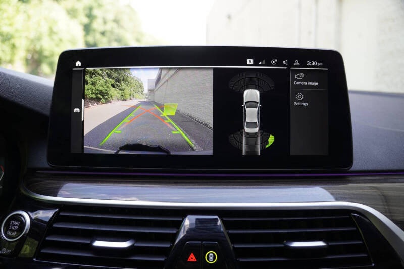 BMW 530i 2021 - 13