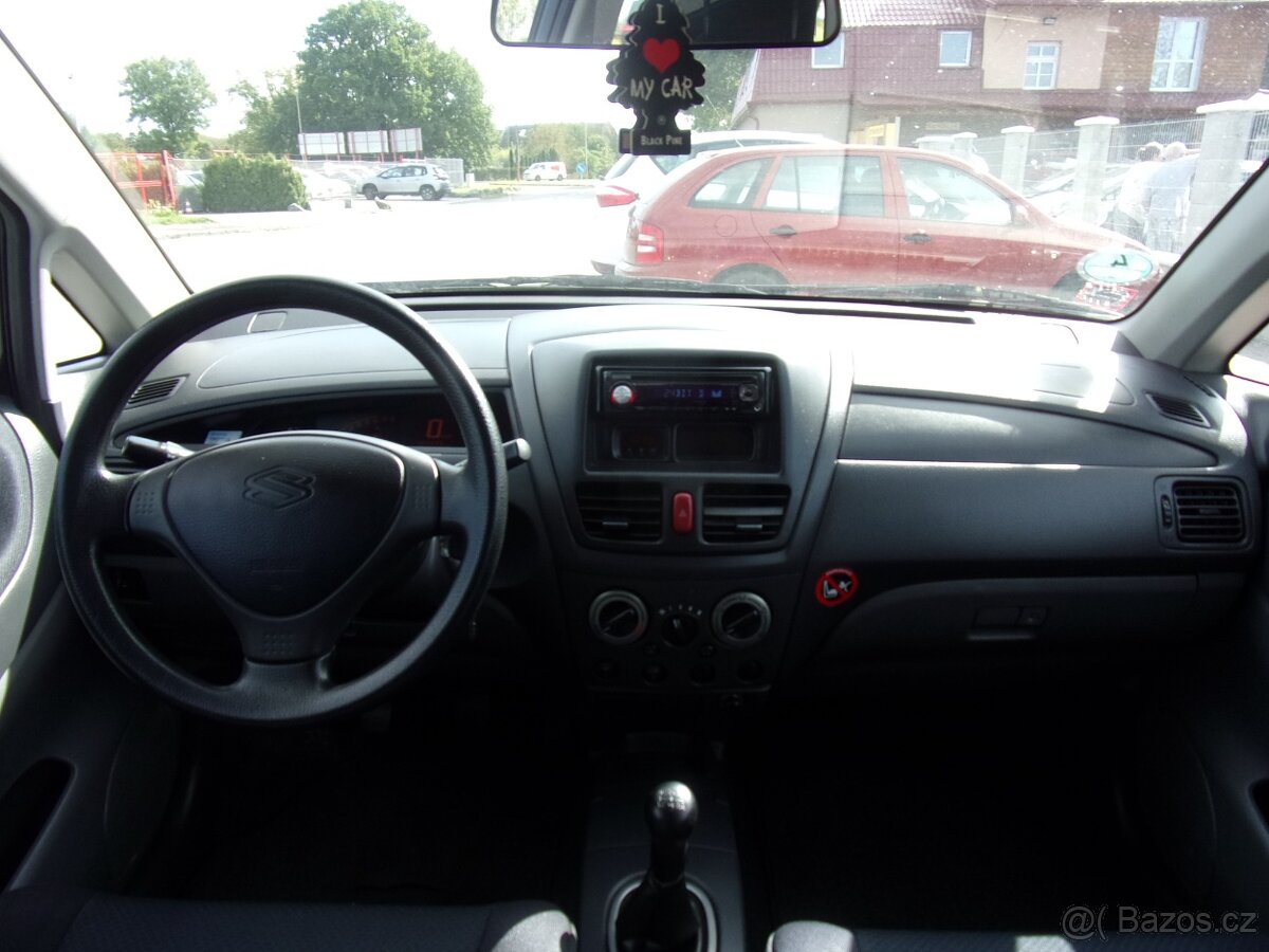 PRODÁM Suzuki Liana 1.6i KLIMA NOVÁ STK - 13