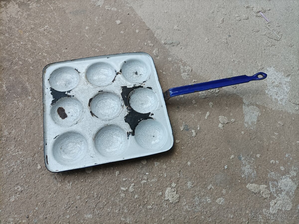 Smaltovaná tmavě modrá pánev - 13