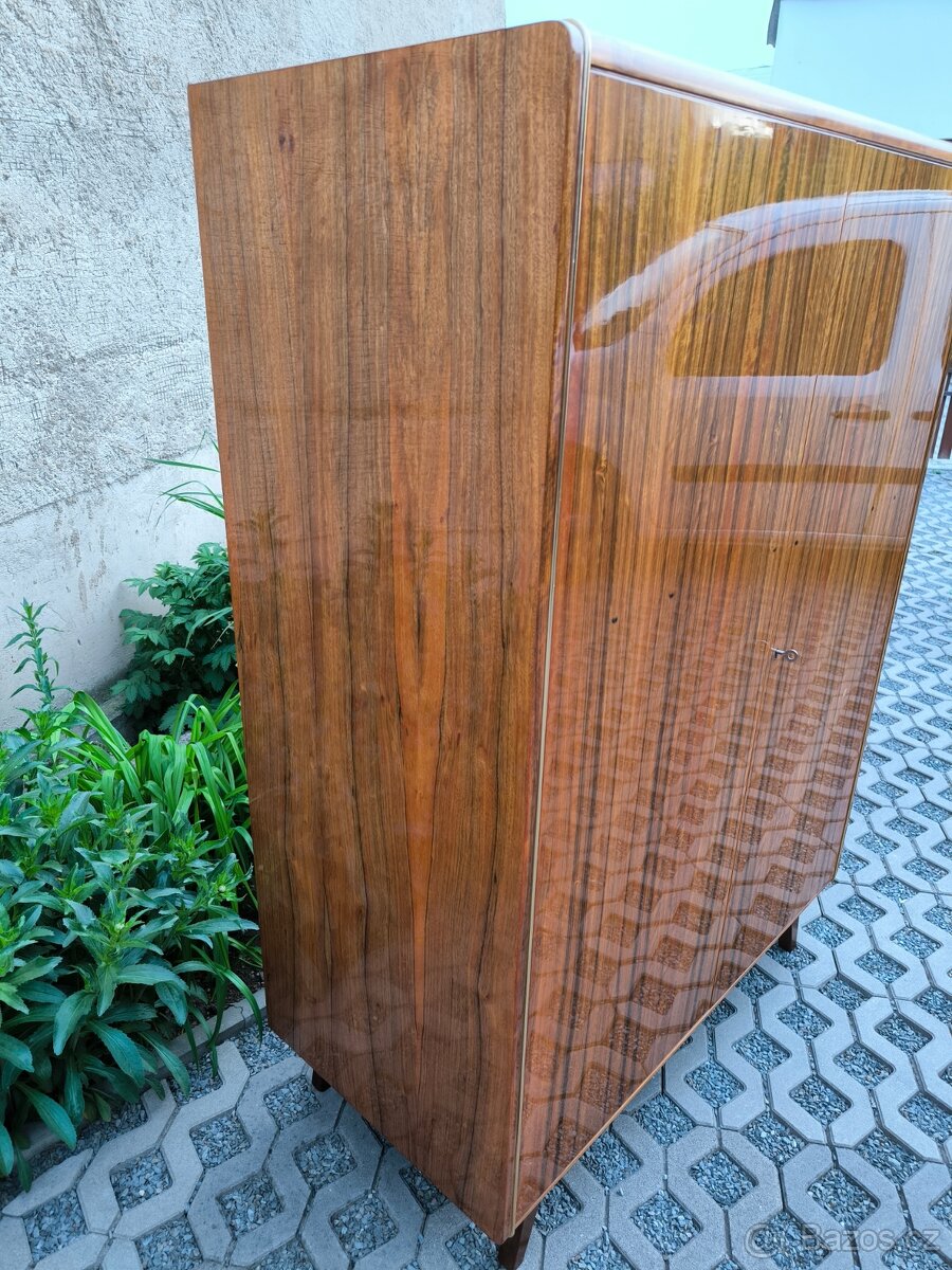 Retro šatní skříň B. Landsman a H. Nepožitek - 60. léta - 13