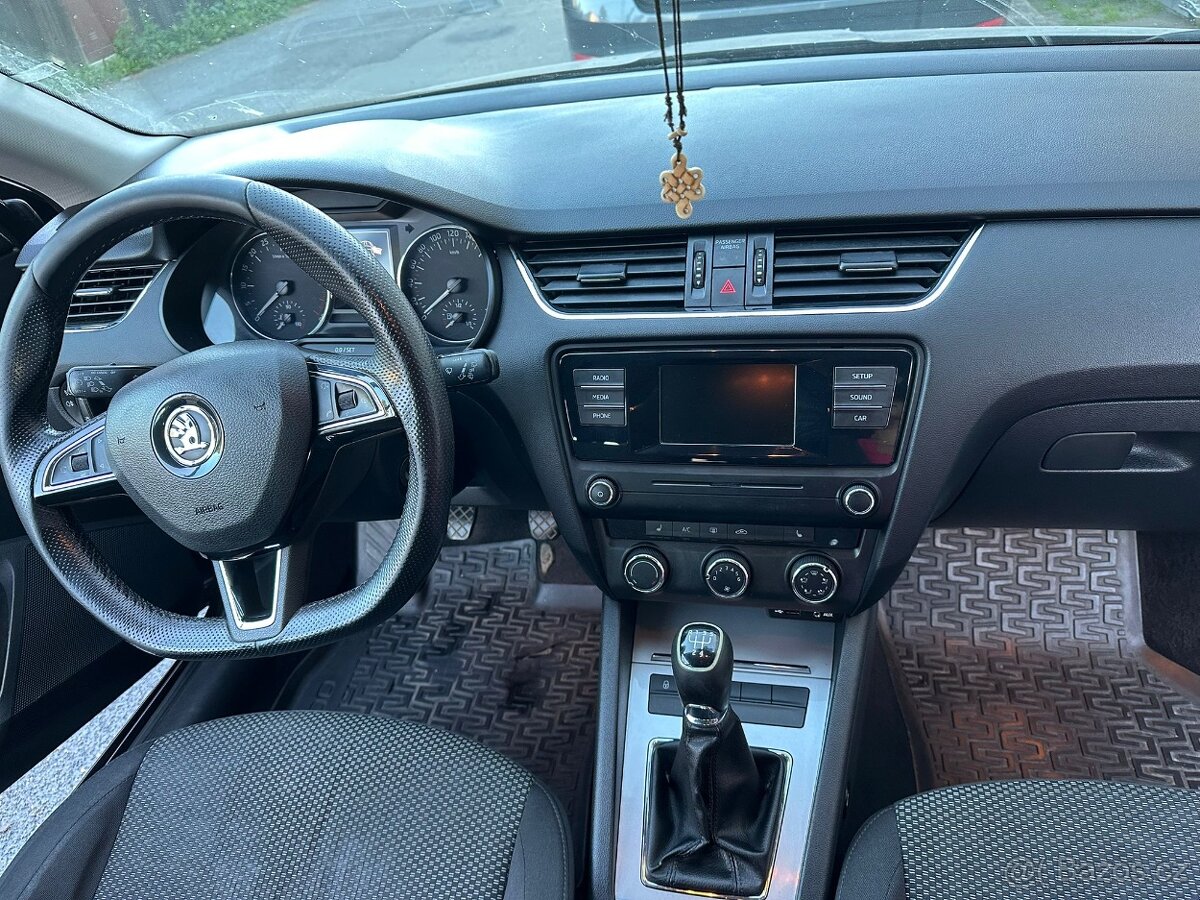 Škoda Octavia III Combi - 13