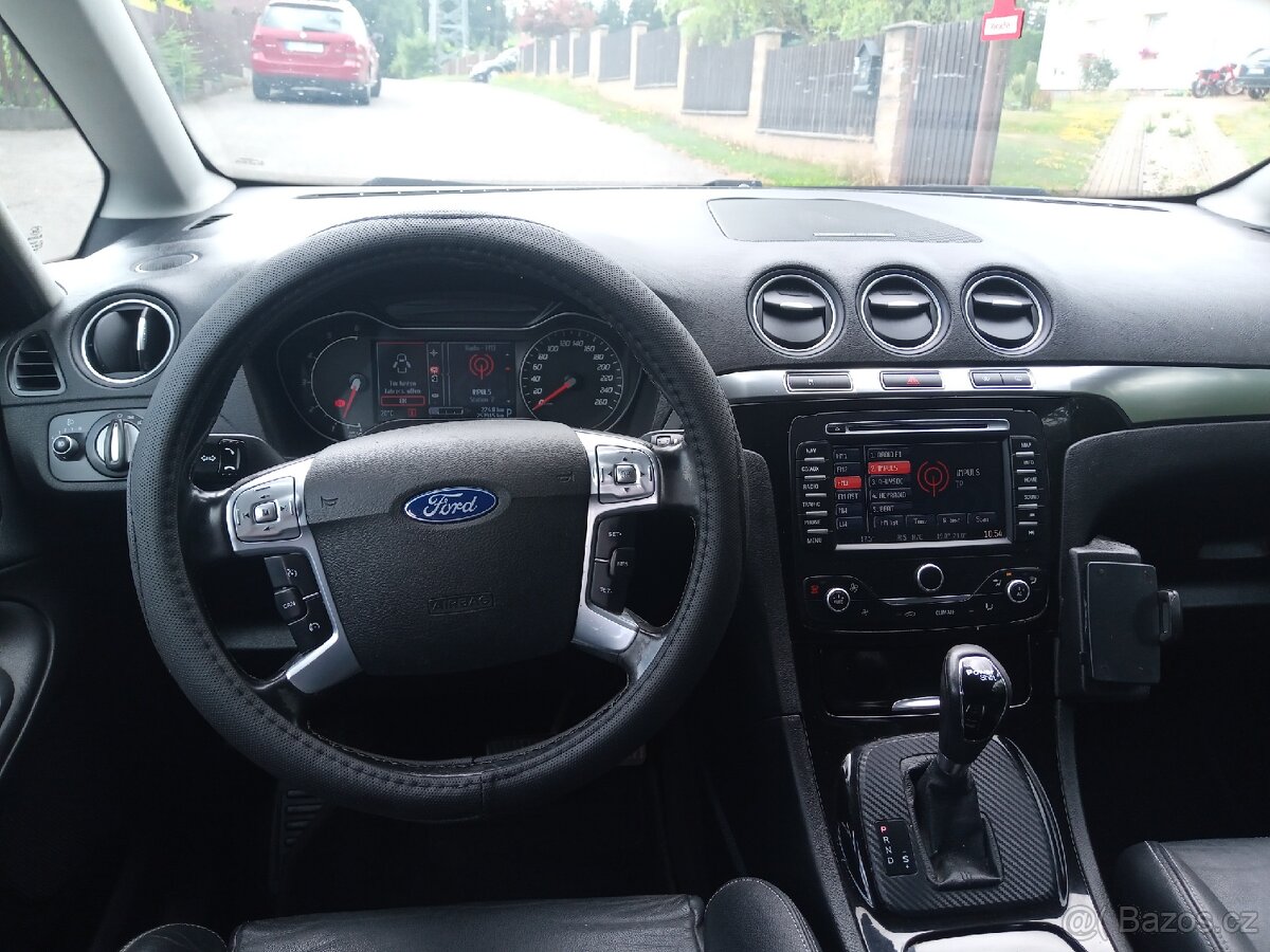 Ford Galaxy - 13