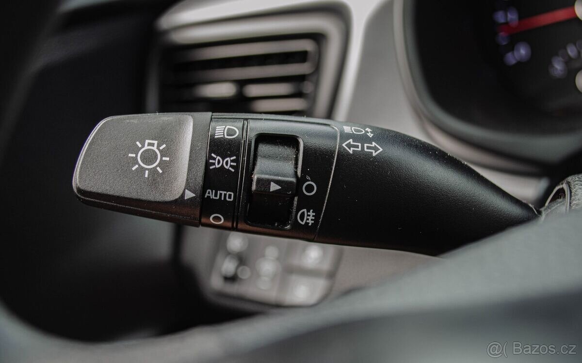 KIA Rio 1.4 MPi Automat - 13