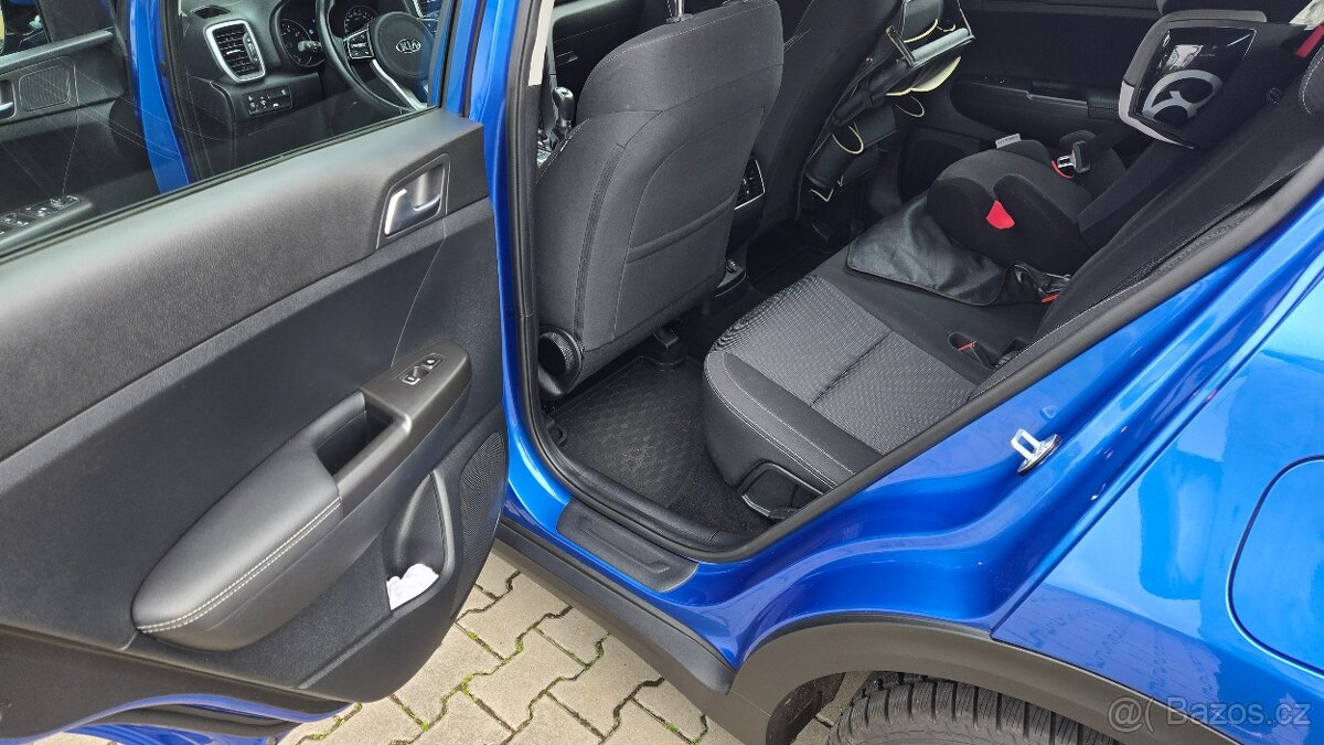 Prodám Kia Sportage 1,6 GDI Modrá - 13