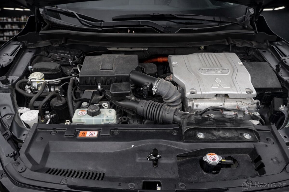 MITSUBISHI ECLIPSE CROSS 2.4 PHEV HYBRID 4x4 2022 - 13