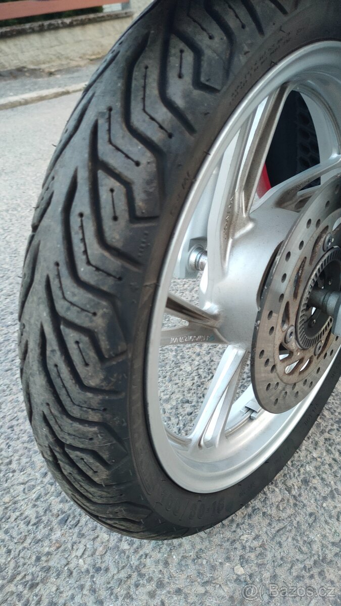 Honda SH 125 ABS - 13