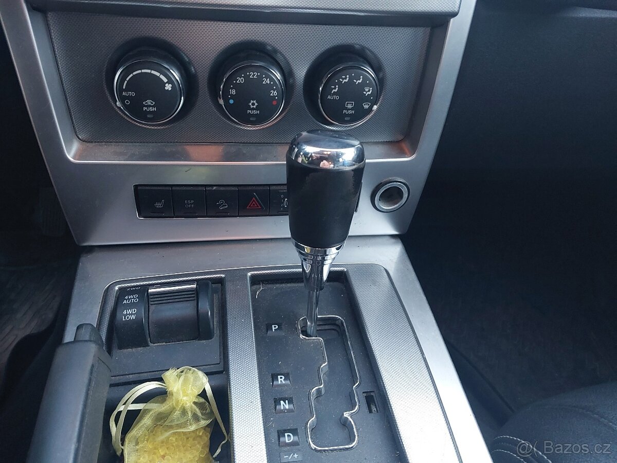 JEEP CHEROKEE 2,8 CRD - 13