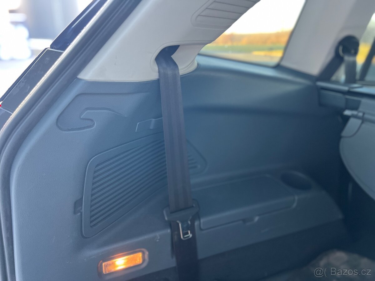 Ford Grand C-Max 2.0 TDCi 2013 Titanium PowerShift 7 míst - 13