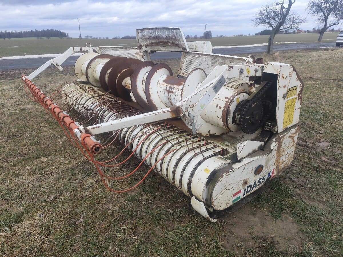 Řezačka New Holland FX 48 - 13