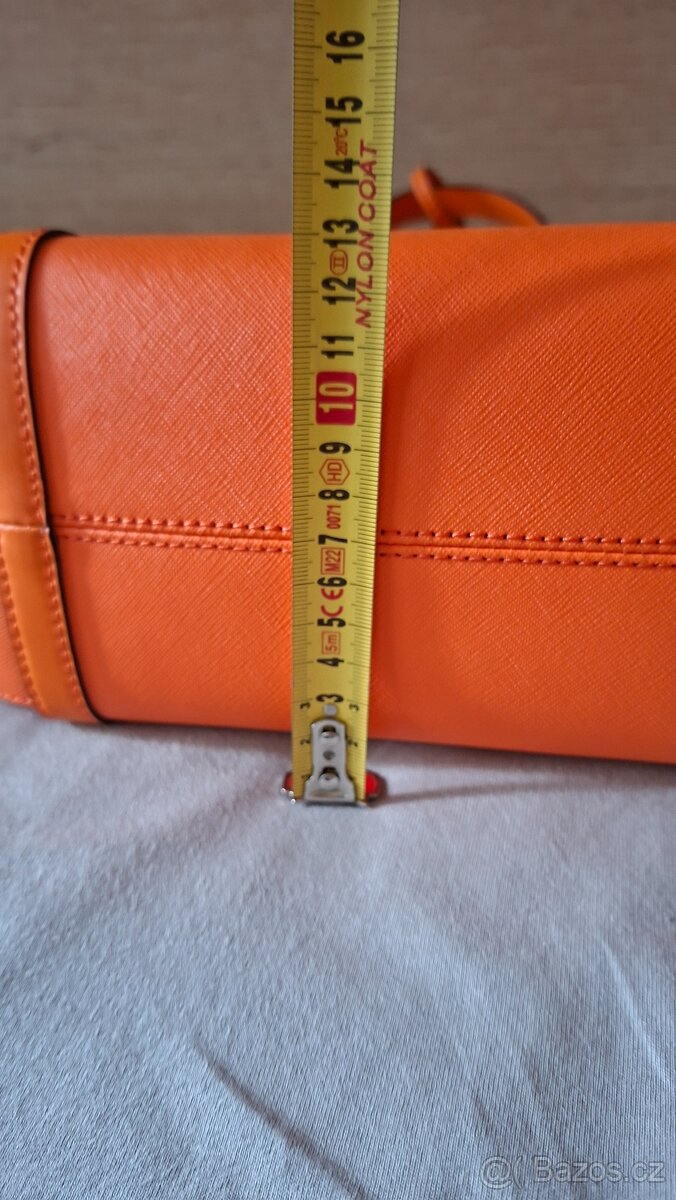 Krásná kožená kabelka Michael Kors - 13