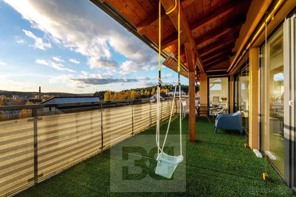 Prodej patrového rodinného domu se zaradou v Třemošné, 1270m - 13