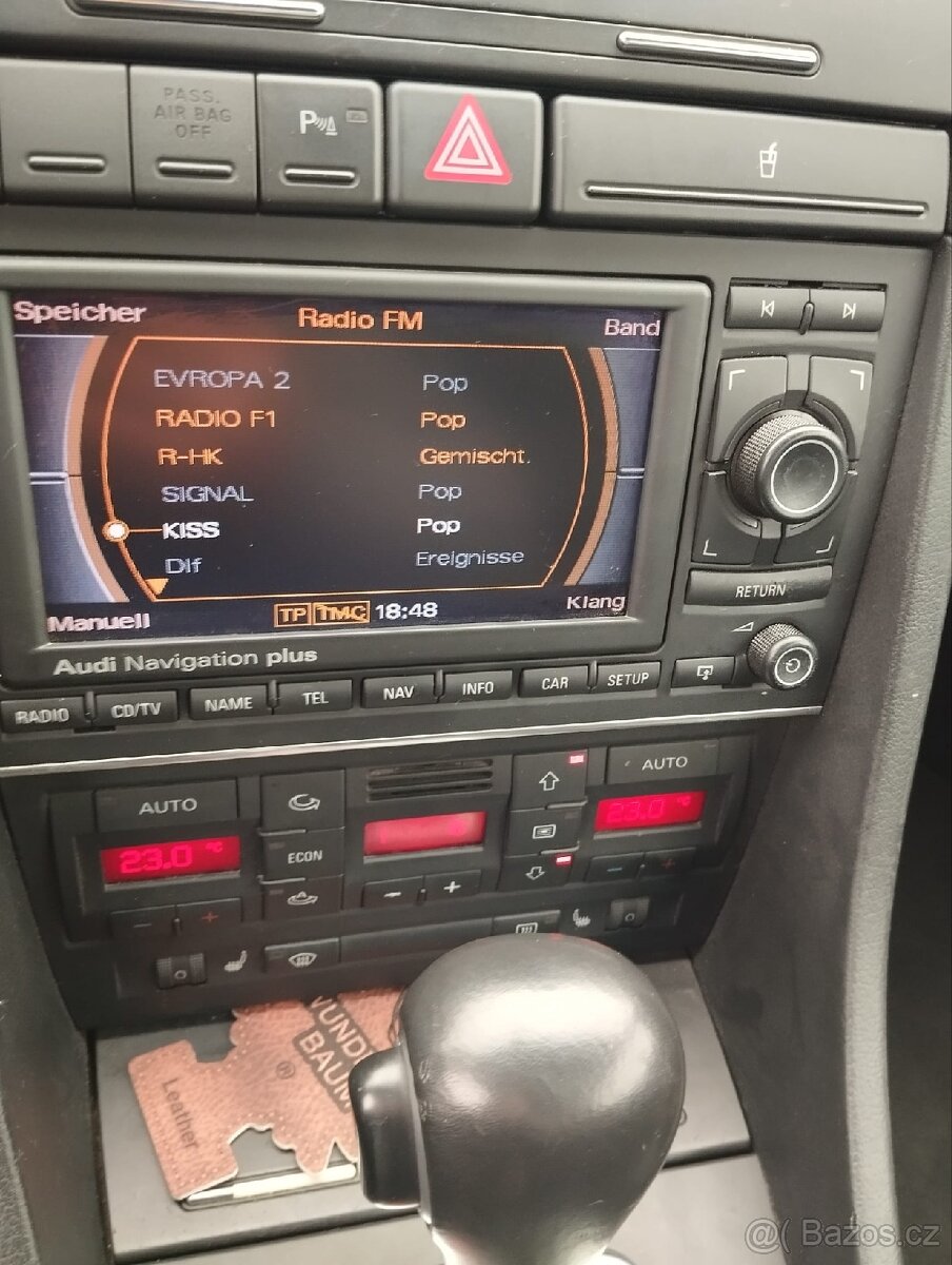 AUDI A4 Cabrio 3,0 TDI quattro TOP - 13