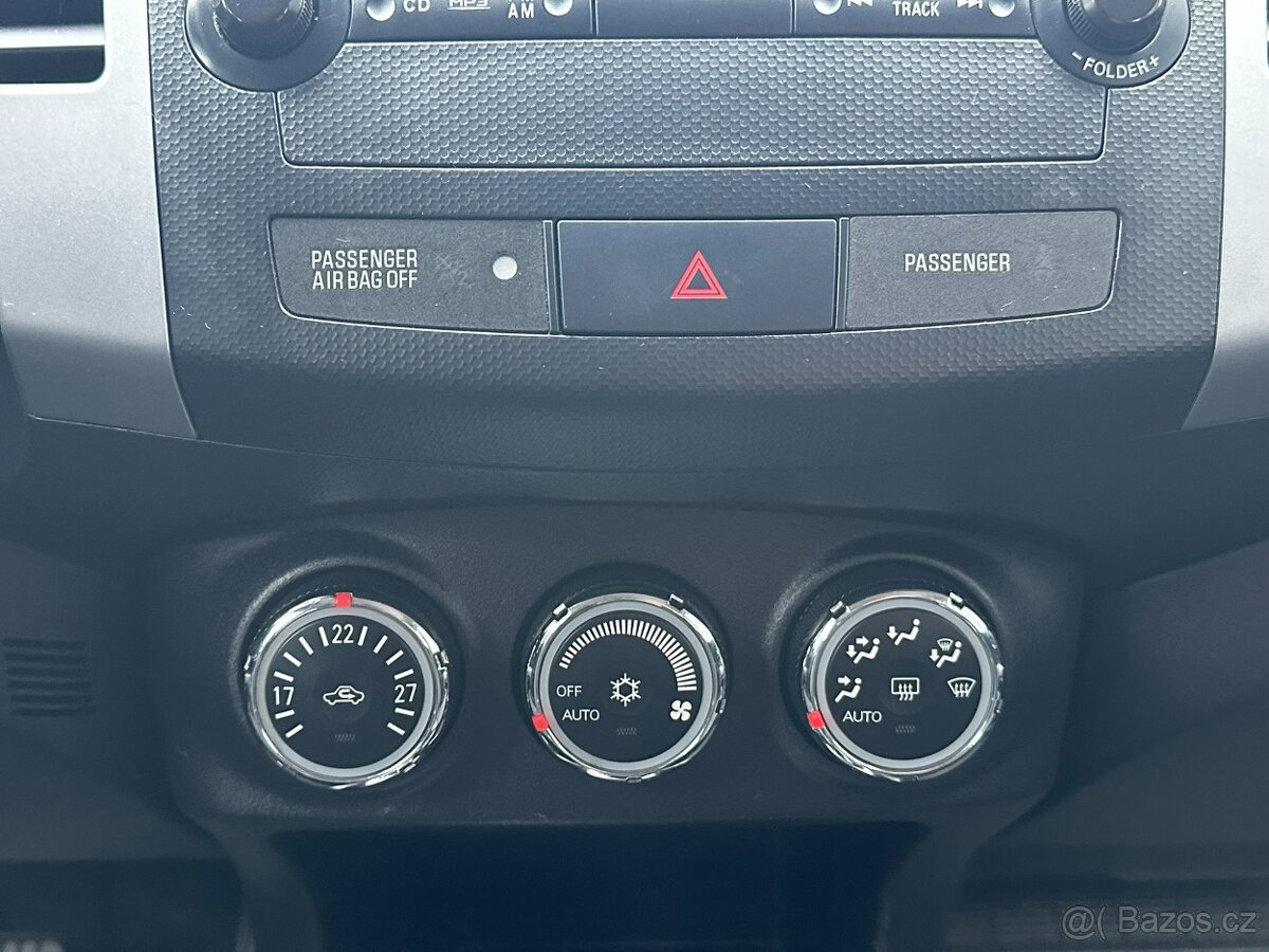 Mitsubishi Outlander 2.2DI-D 156PS Intense+ -7 A/T 4x4 - 13