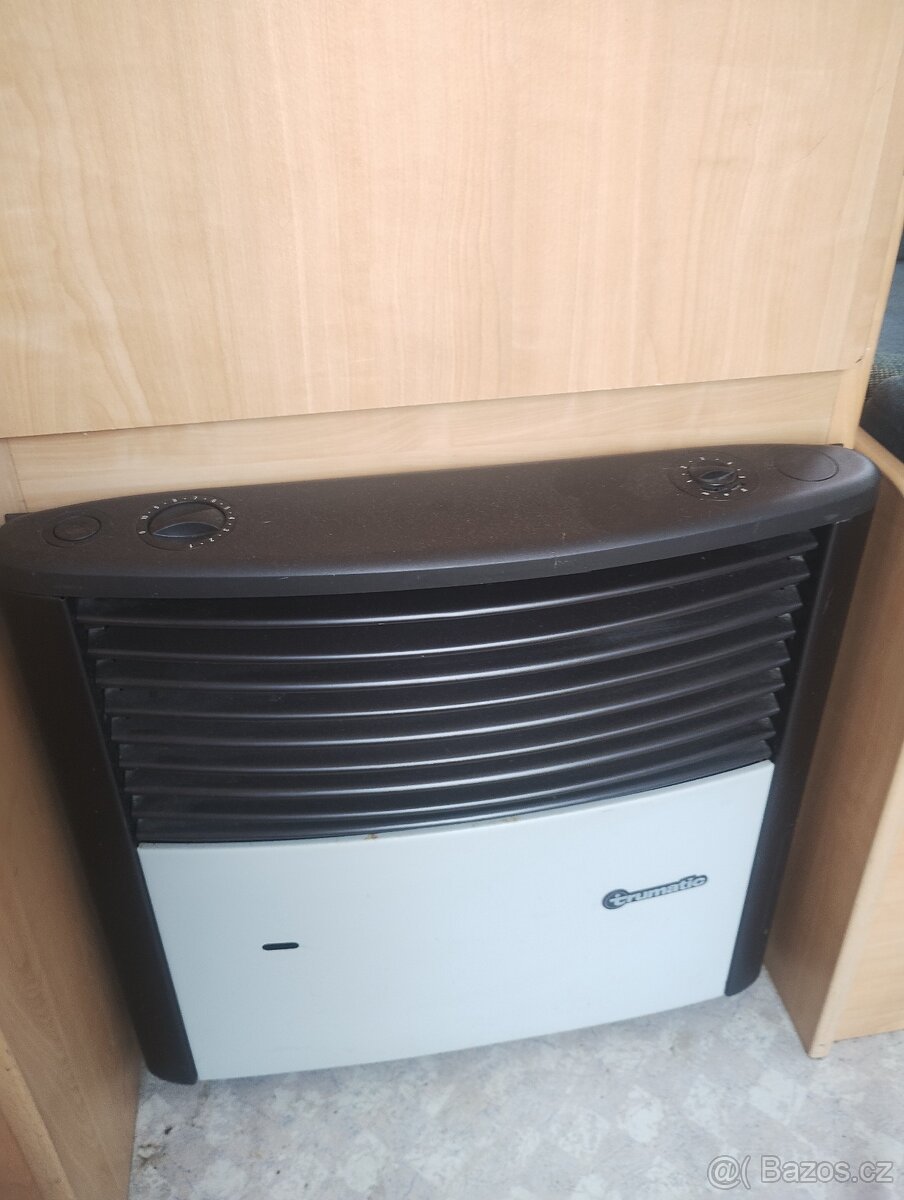 Obytný přívěs karavan - 13