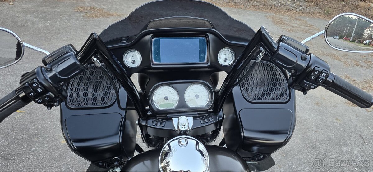 Harley Davidson Road Glide 2020 - 13