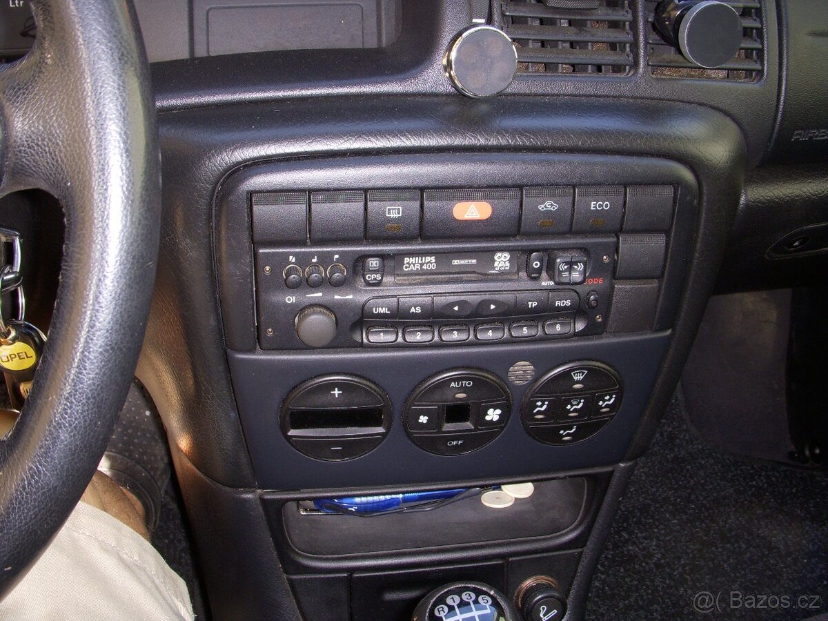 Prodám OPEL Vectra B 1.8i - 13