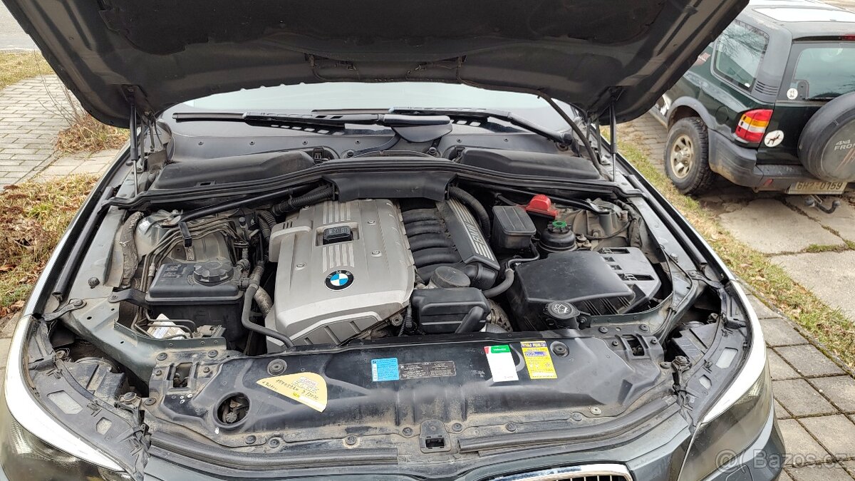 BMW E61 523i 2005 - 13