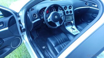 Alfa Romeo 159 2.4JTDm SW Q-tronic 185 tis km - 13