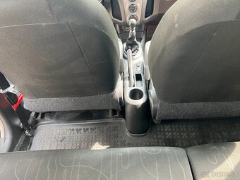 Toyota Yaris 2009 (1.33, 74kW) - 13