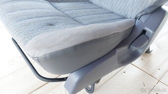 Toyota Hilux – Sedadlo řidič - 13