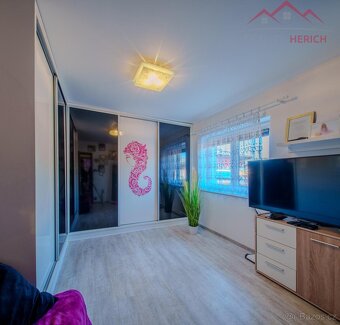 Exkluzivní prodej RD 4+kk/garáž (715 m2) Polní, Spořice - 13