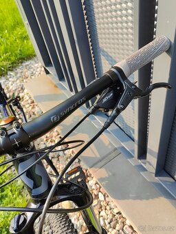 Scott Contessa Active 40 (2022), kola 27,5" - 13