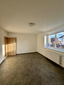 Pronájem zděného bytu 2+1 s park. stáním, Tábor - Měšice - 13