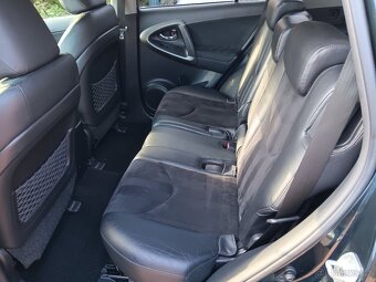 Toyota RAV4 2.2 D4D 110 KW 4x4 - 13