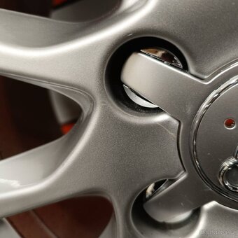 ALU kola Audi A3, Octavia 3 +letní pneu 205/55 R16 - 13