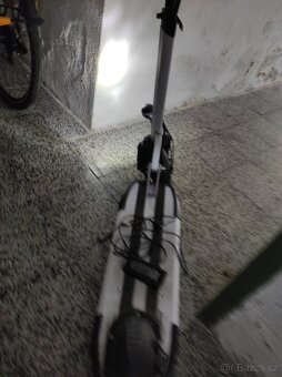 Elektro koloběžka i pro 130kg - 13
