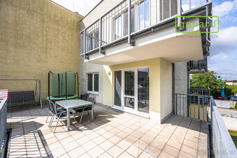 Prostorný a moderní byt 3+kk s velkou terasou - 13